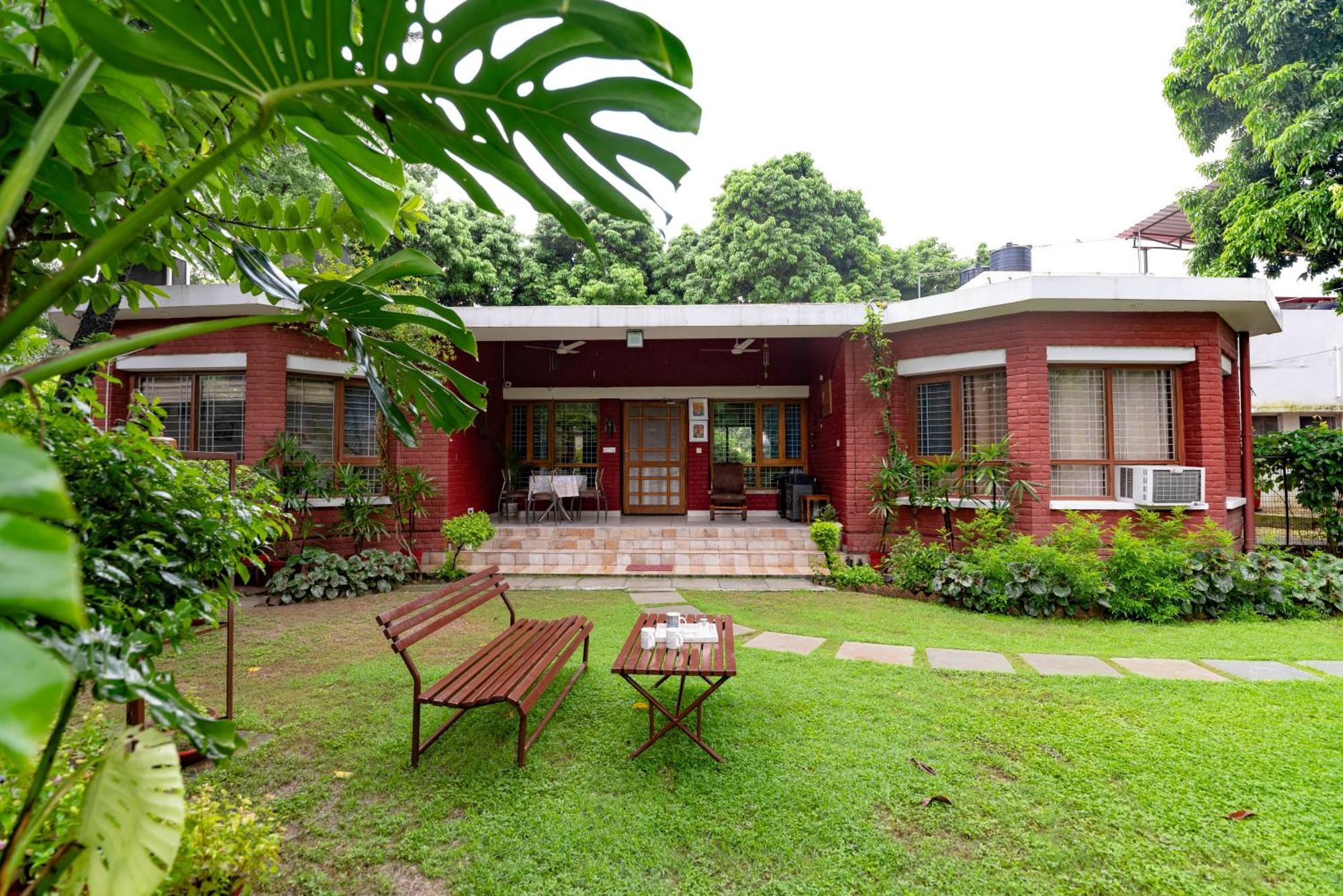 Saffronstays Doon Garden Villa - Near Doon School And Mall Road Дехрадун Екстериор снимка