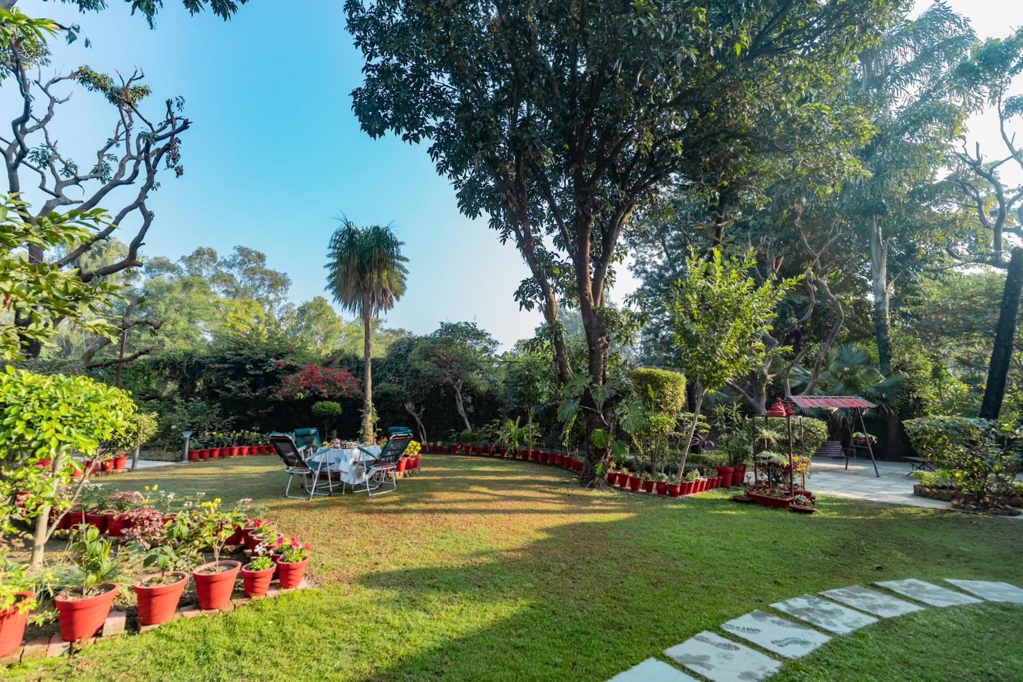 Saffronstays Doon Garden Villa - Near Doon School And Mall Road Дехрадун Екстериор снимка